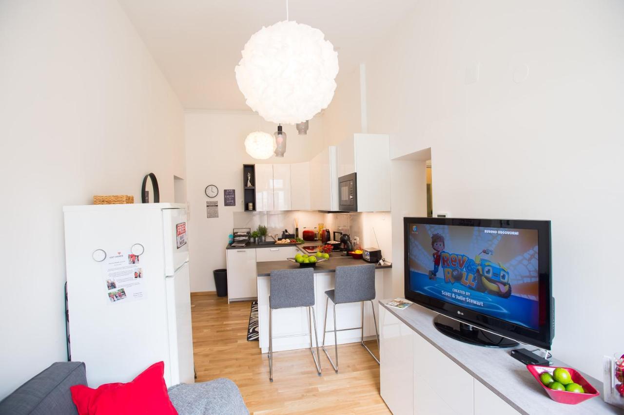 Apartment With A View - Center *