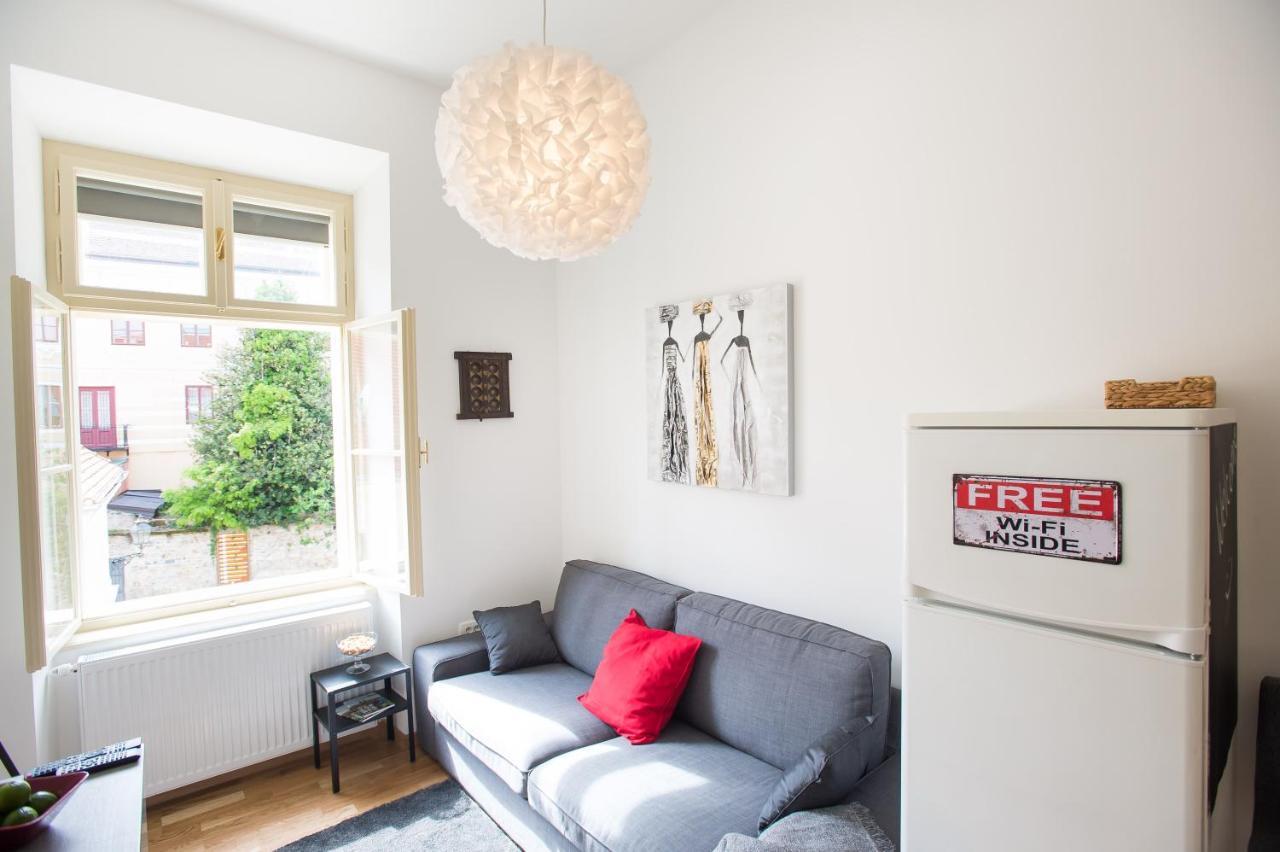 With A View - Center Apartment